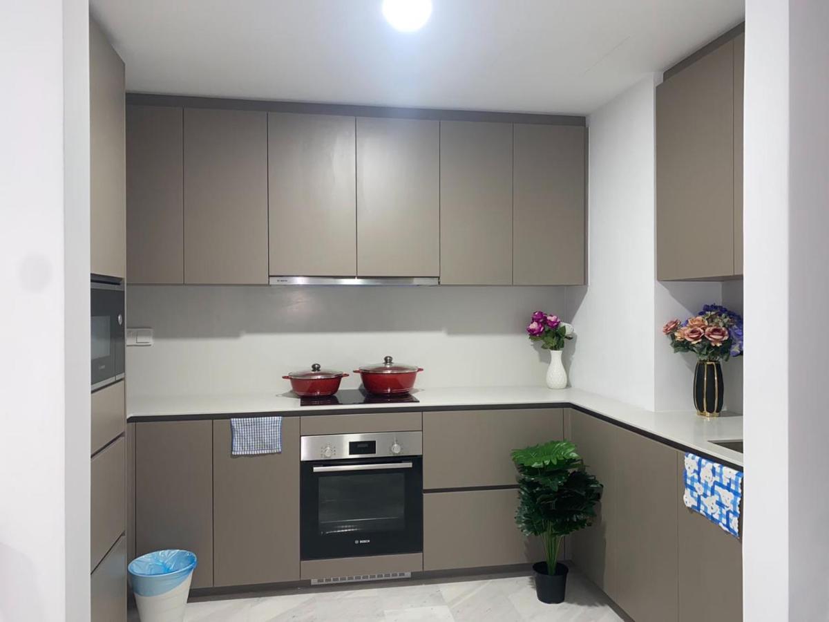 Eaton Residences Klcc By Bhs 쿠알라룸푸르 외부 사진